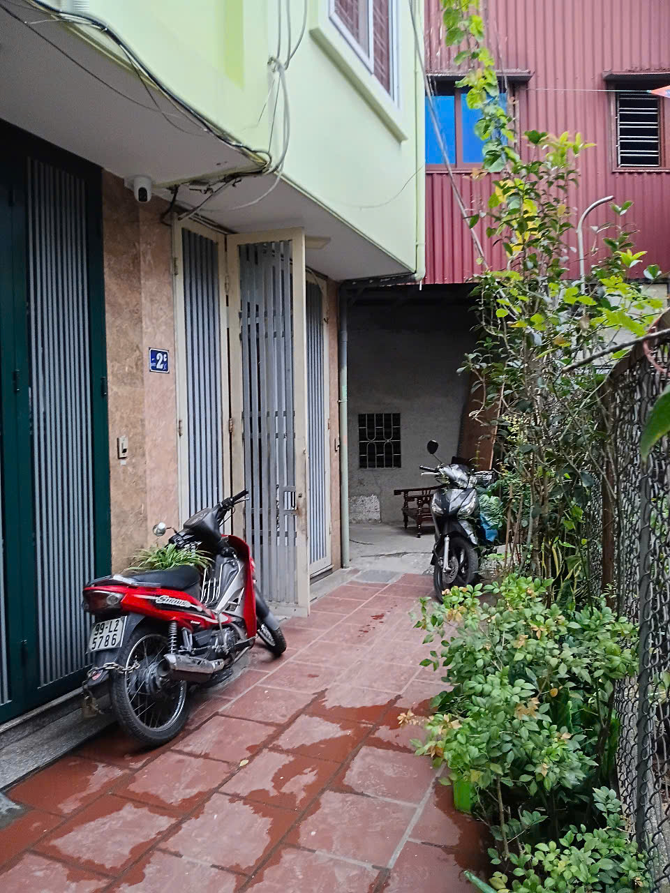 Cho thuê nhà nguyên căn 219 Lĩnh Nam, 5 tầng x 30m2, 3 ngủ kk, 11 Triệu Full đồ - Ảnh 1